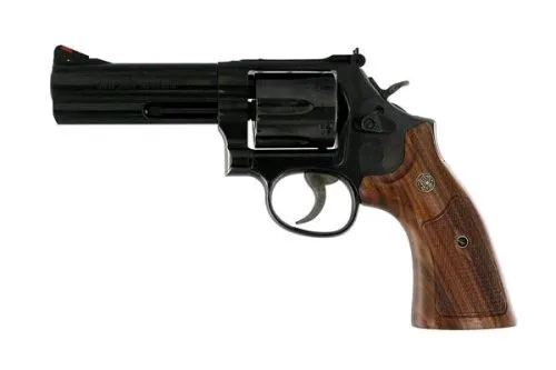Smith & Wesson 586 Distinguish Combat Magnum
